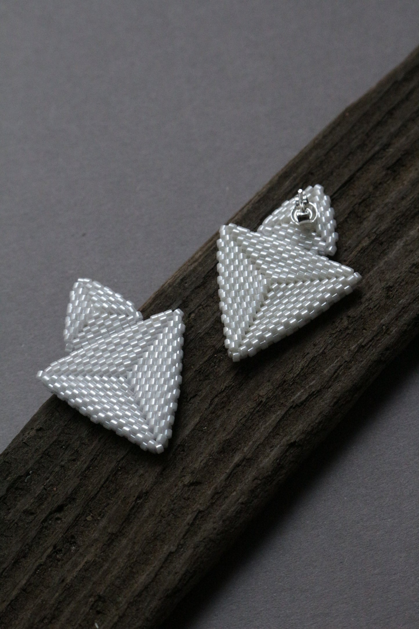 White shimmering Earrings