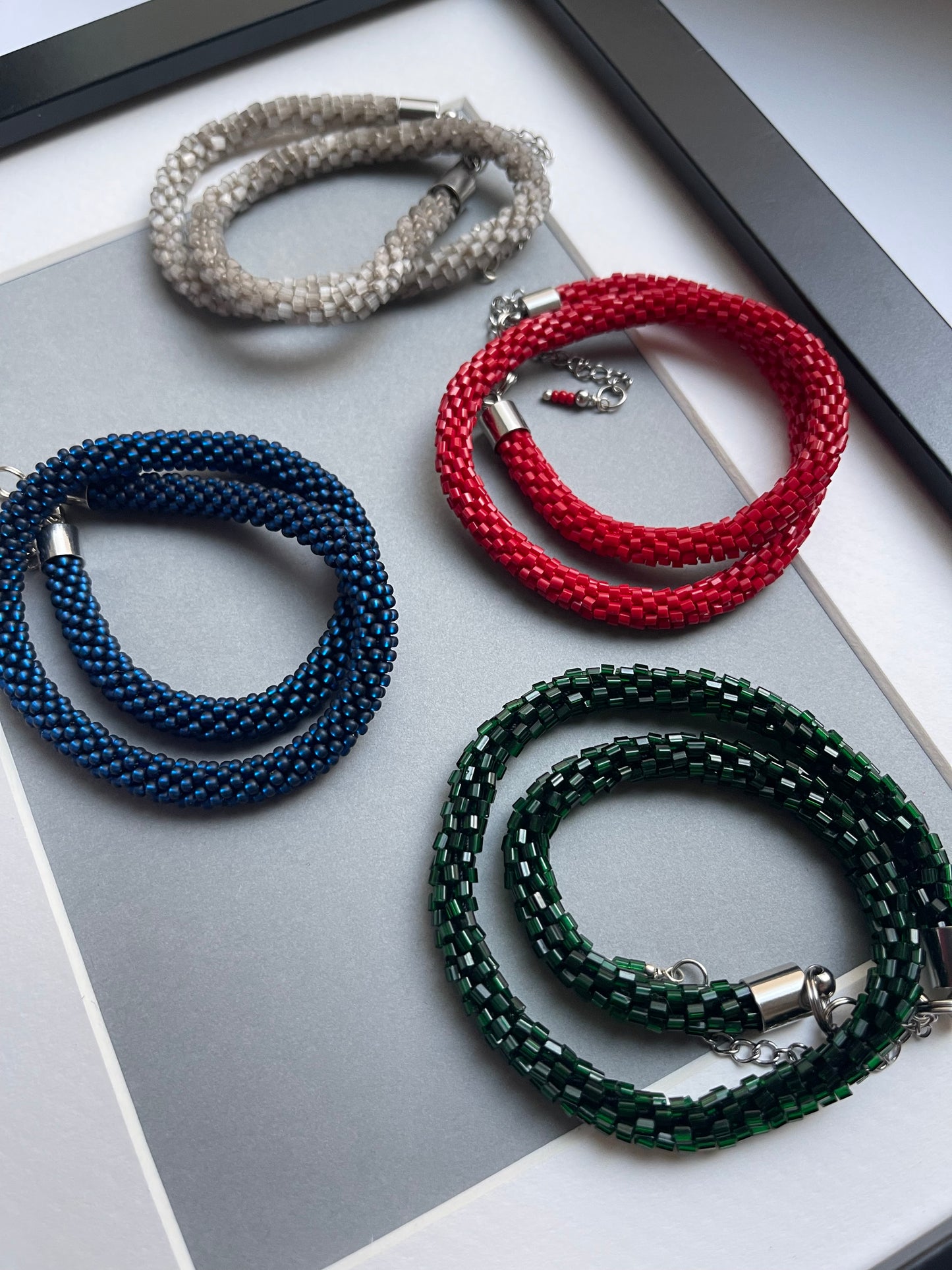 Choker that you can also wear as a bracelet