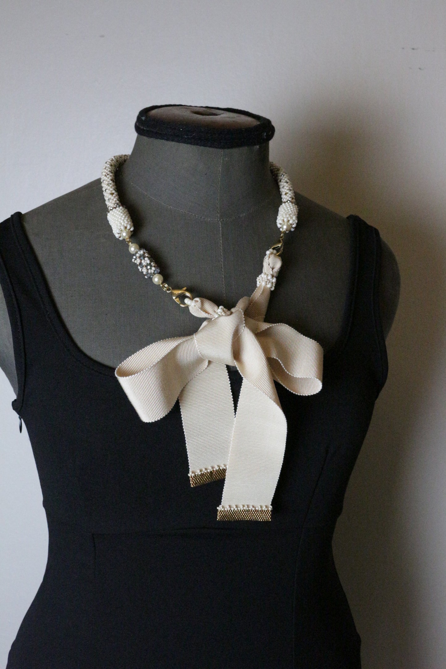 Beige Necklace with ribbon