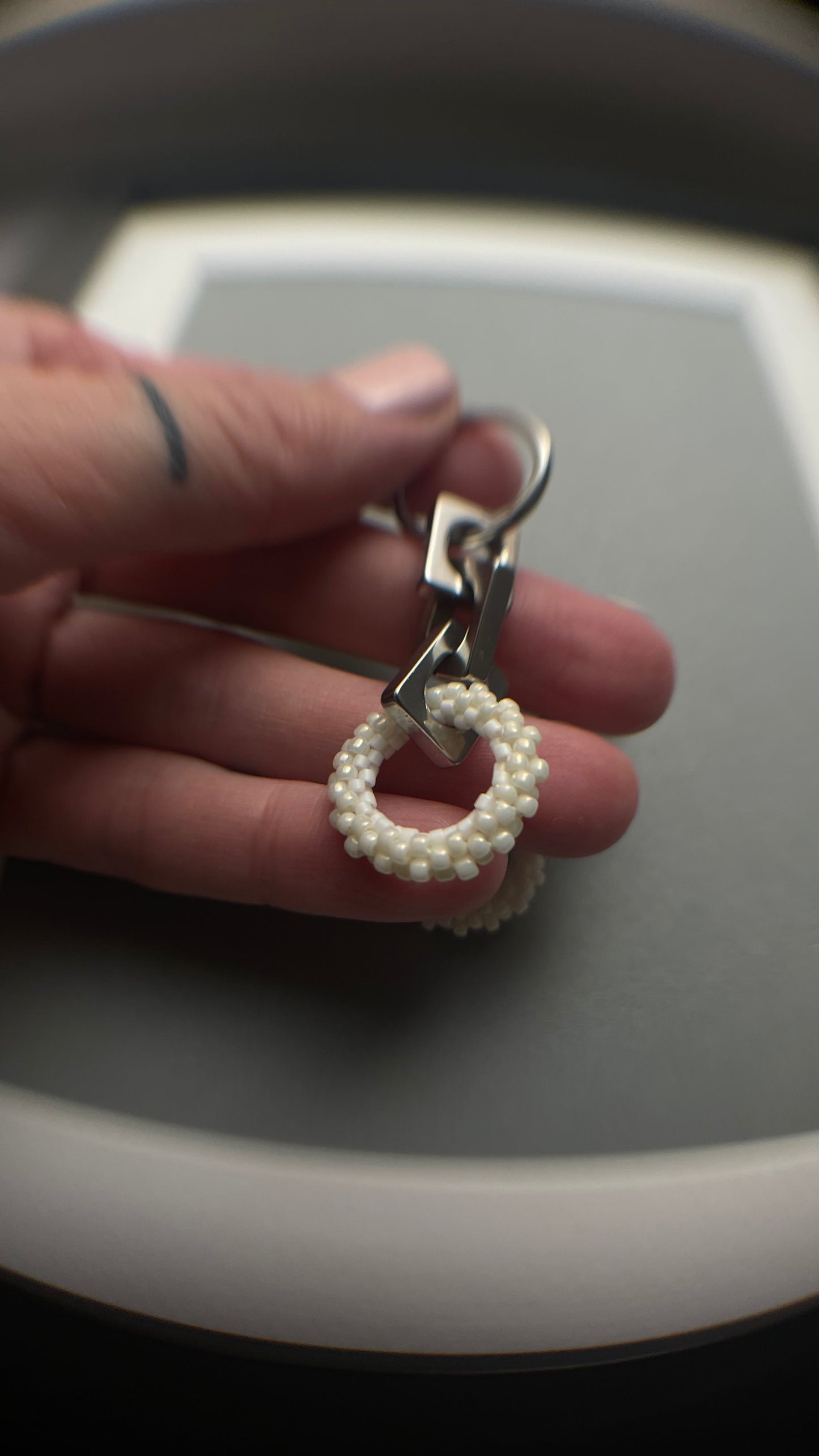 Everyday earrings with metal element