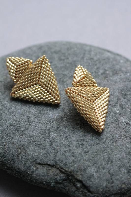 Gold tone seed beads earrings