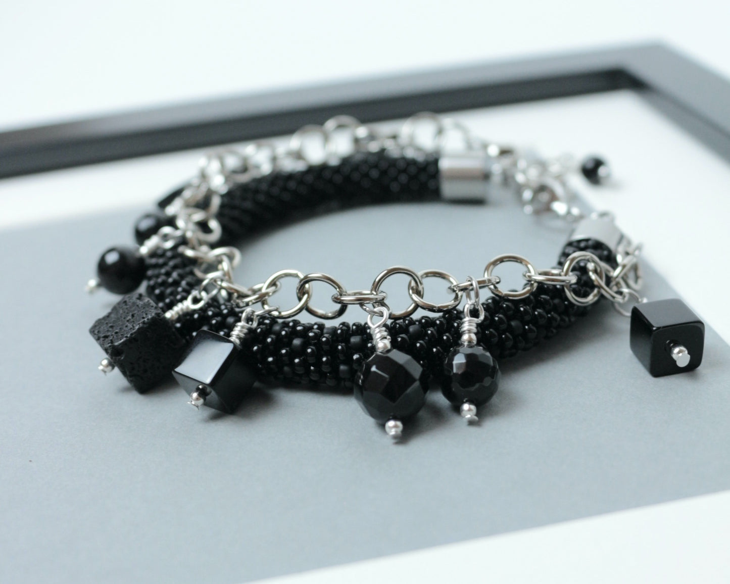 Transformable black bracelet