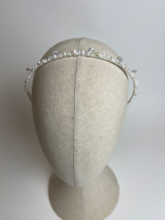 Hair band made of all white