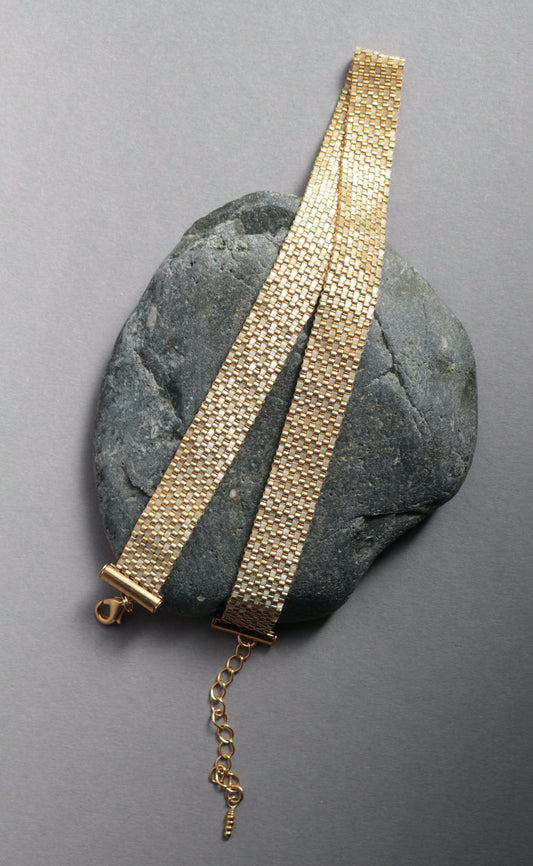 Gold tone choker