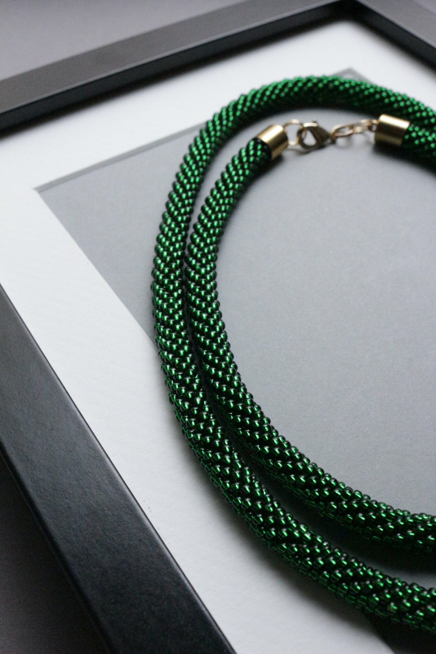 Emerald green double choker