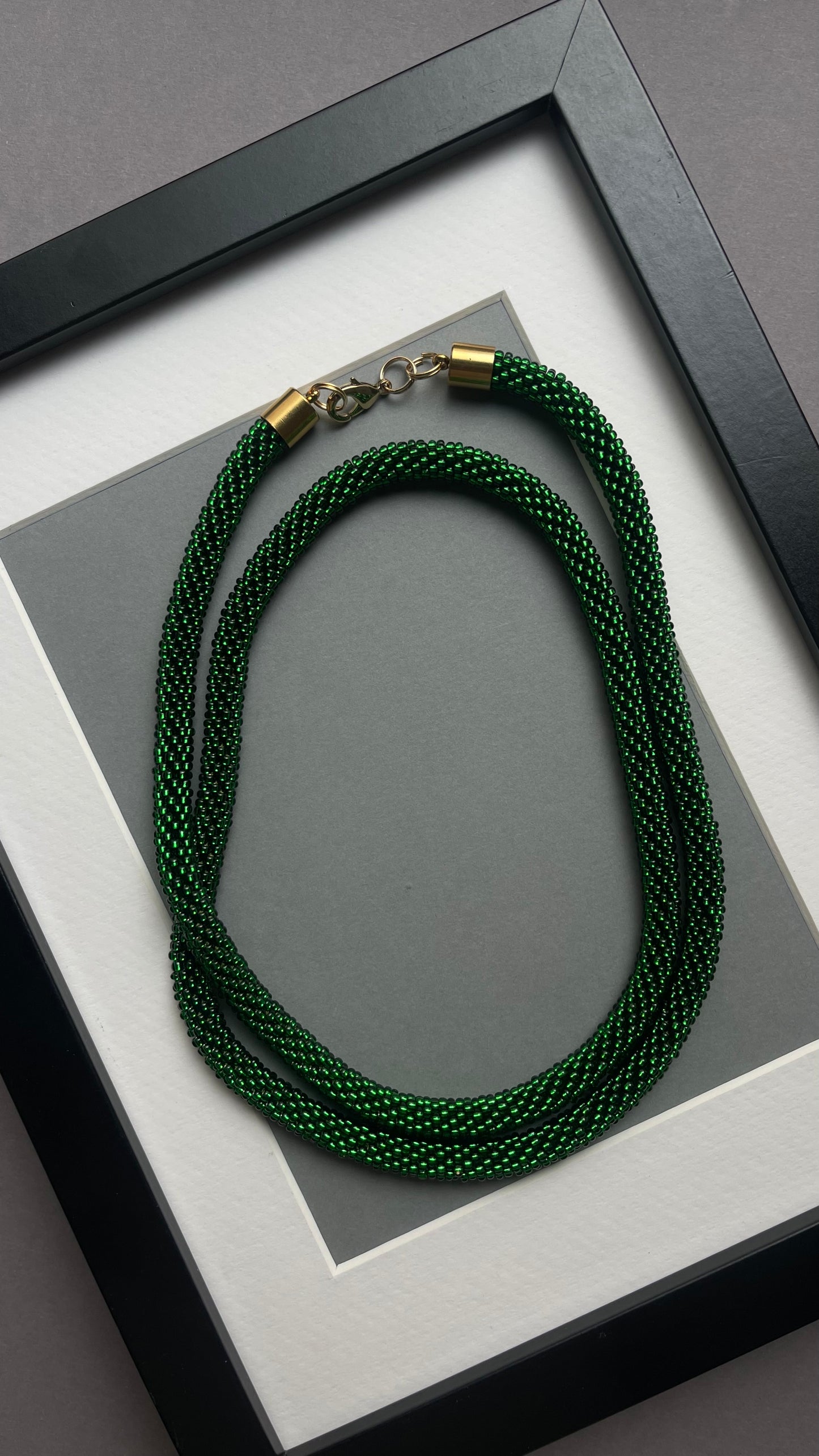 Emerald green double choker