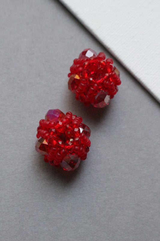 Beaded element - Red crystal, red matt seed beads