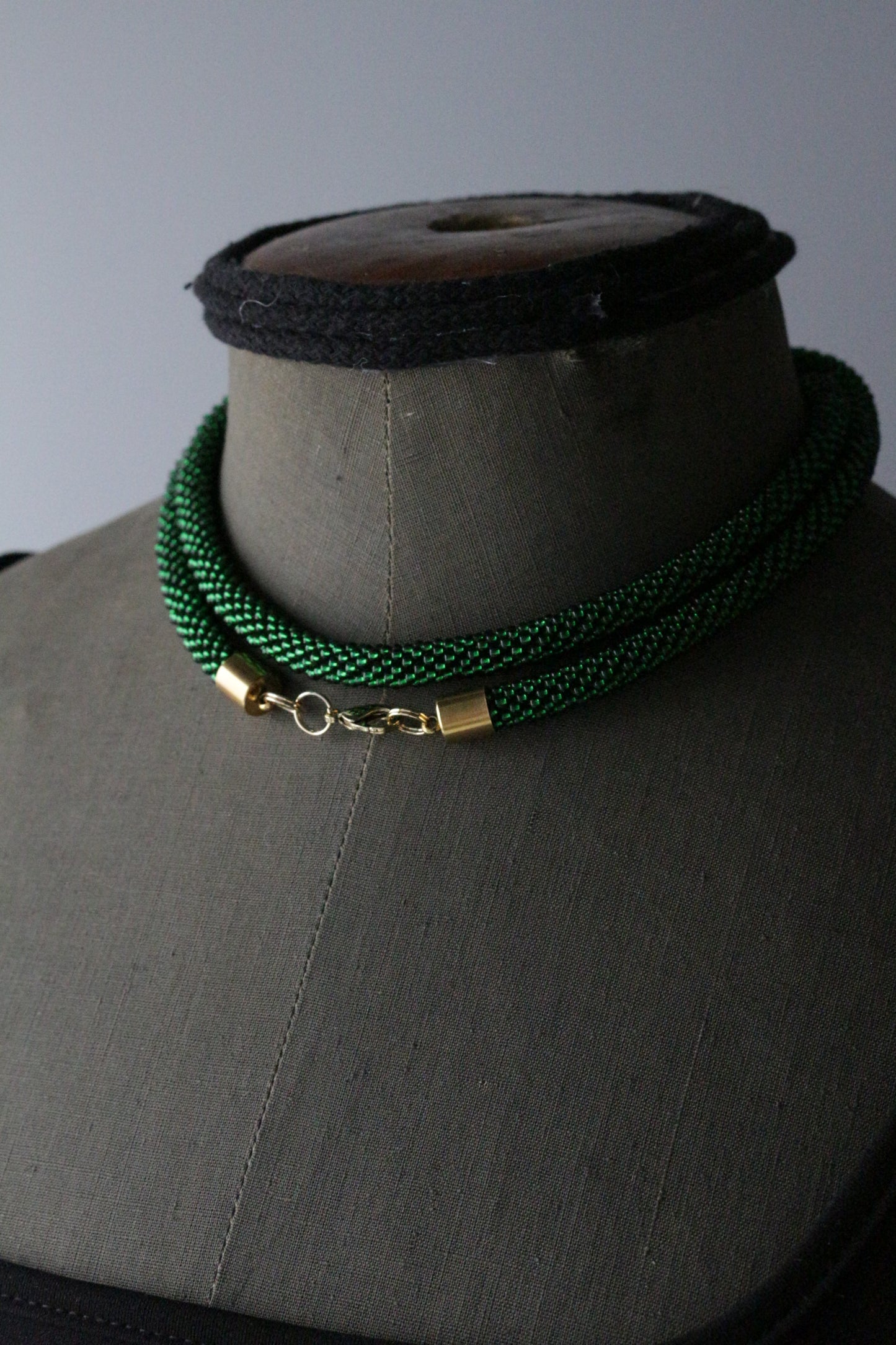 Emerald green double choker