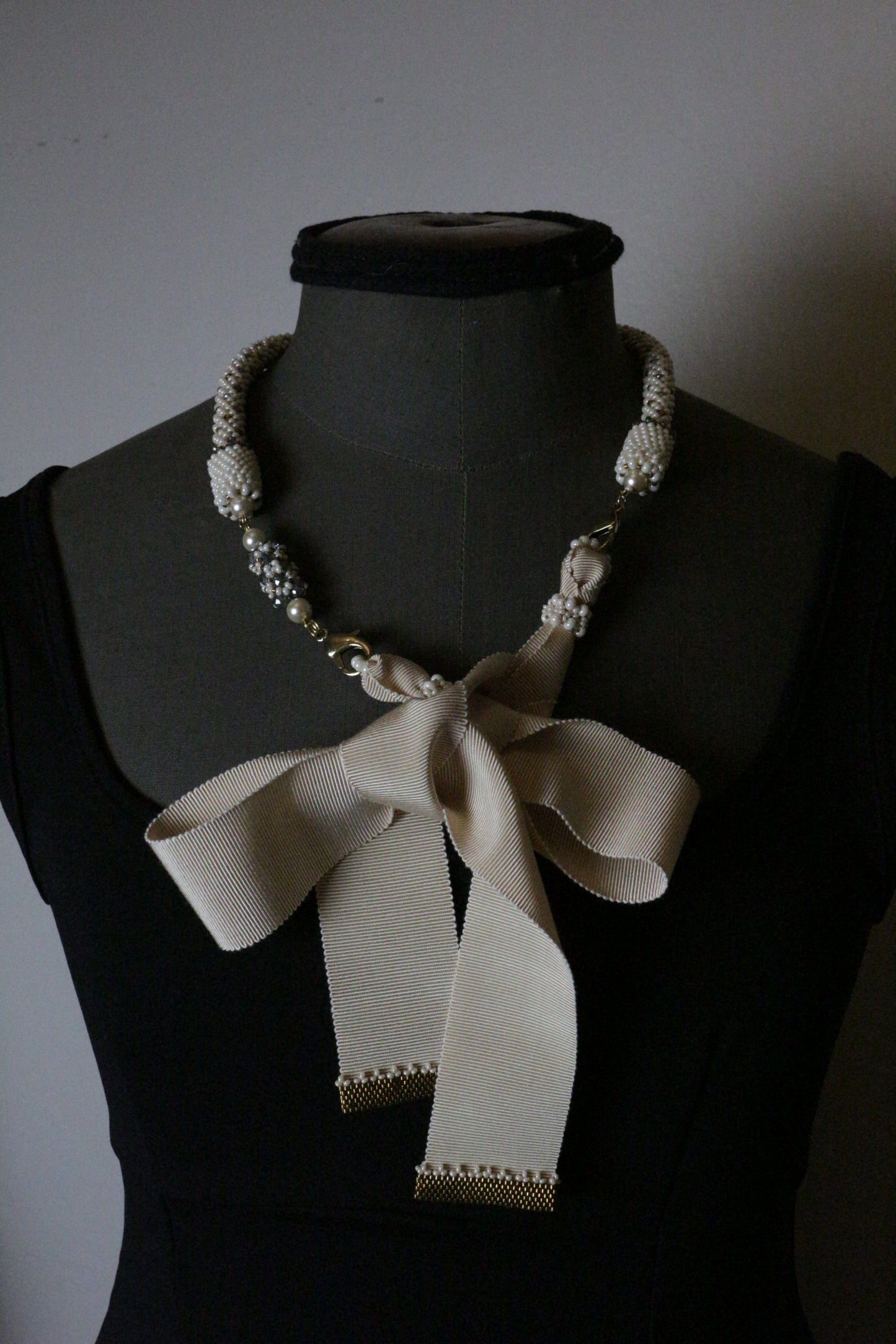 Beige Necklace with ribbon