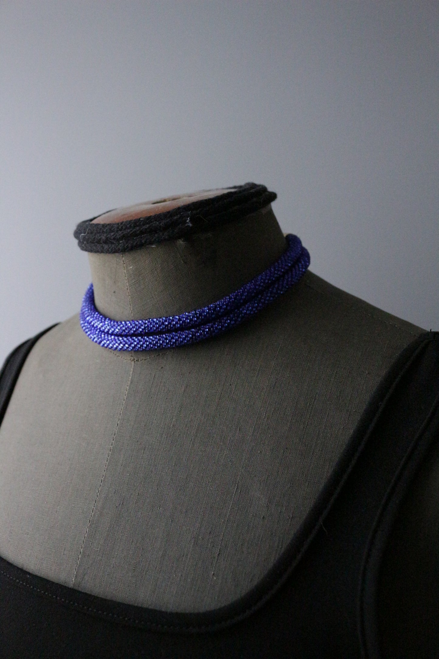 Double seed beads blue choker